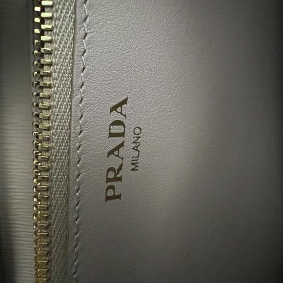 Prada Beige Leather Chain Shoulder Bag - Picture 7 of 11
